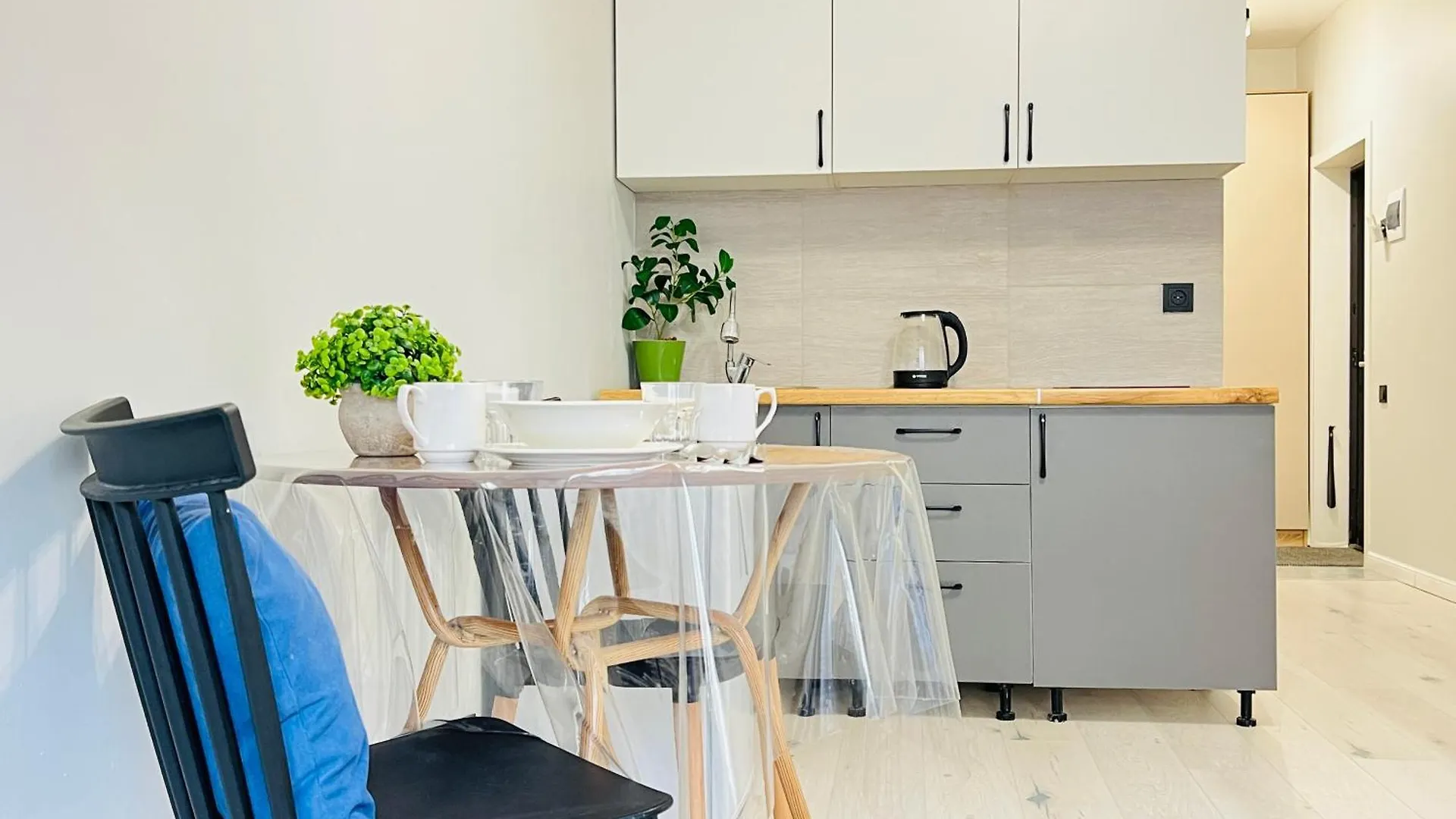 417I2 Aqua Aura Apartment Sholpan City Алматы 0*,